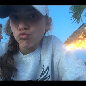 Meet your Posher, Abigail